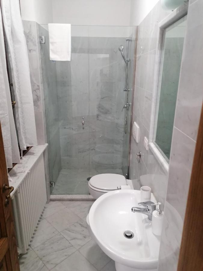 Oberdan'S Paradise Lt Firenze Esterno foto